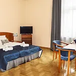 Kosmopolita Rooms