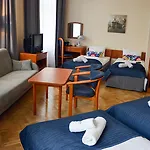Kosmopolita Rooms