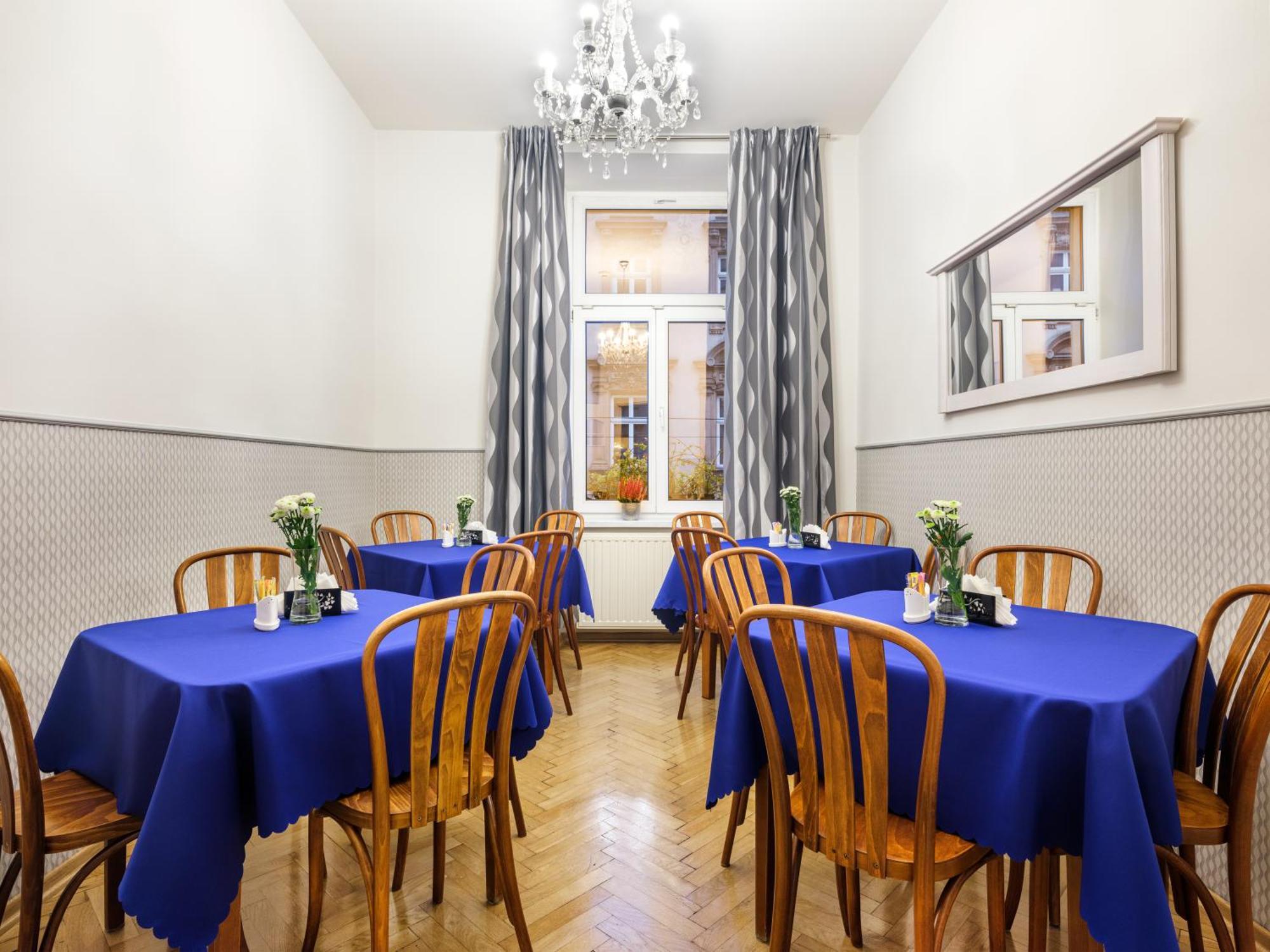 Hotel apartamentowy Kosmopolita 3*