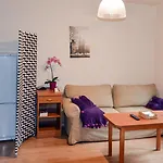 Kosmopolita Guest Rooms & Apartments