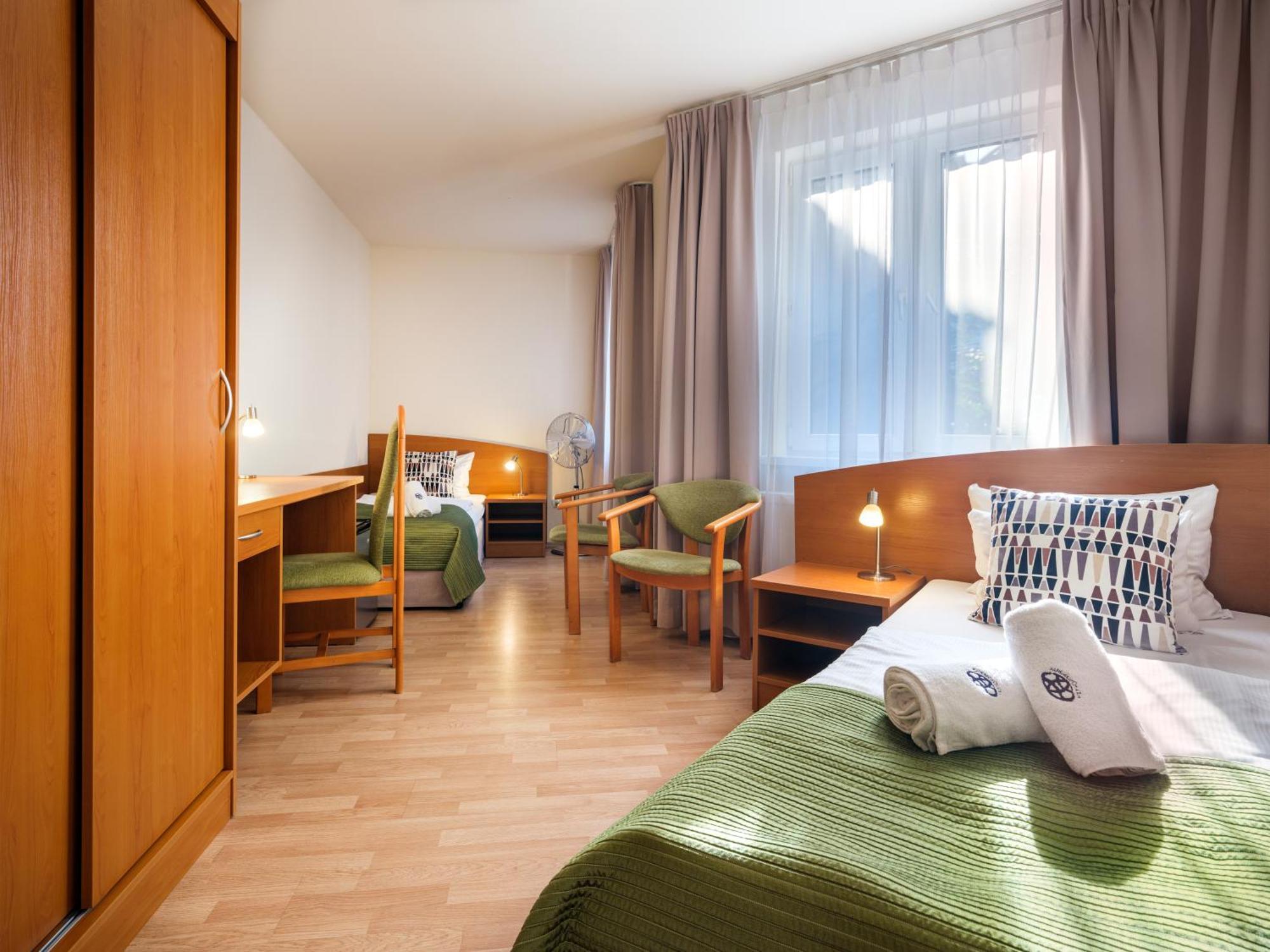 Kosmopolita Aparthotel 3*